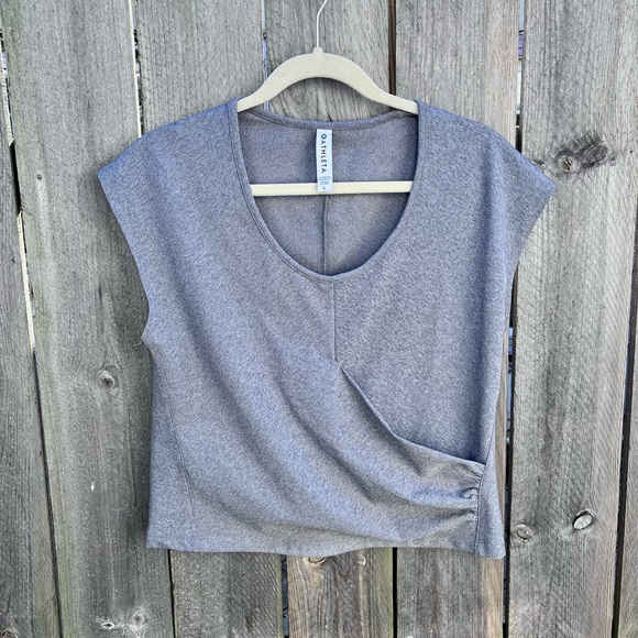 *Athleta | Bayview Ribbed Cropped Faux Wrap Top Workout Tank in Heather Grey L - Picture 2 of 9